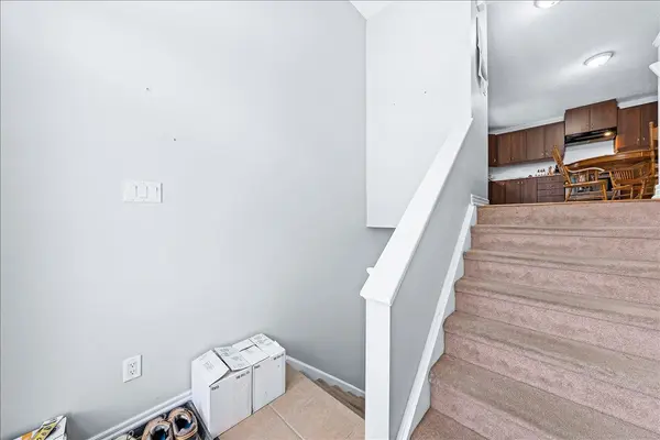 102 Henry ST, Barrie, ON L4N 1C8