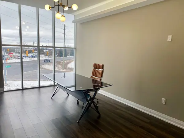 6475 Mayfield RD #204, Brampton, ON L6P 0H9