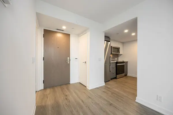 30 Tretti WAY #219, Toronto C06, ON M3H 0E3