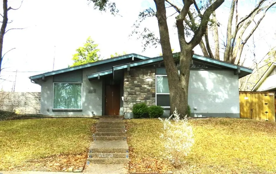 10505 Swallow Lane, Dallas, TX 75218