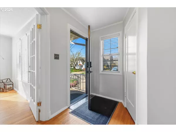 Portland, OR 97214,632 SE PEACOCK LN