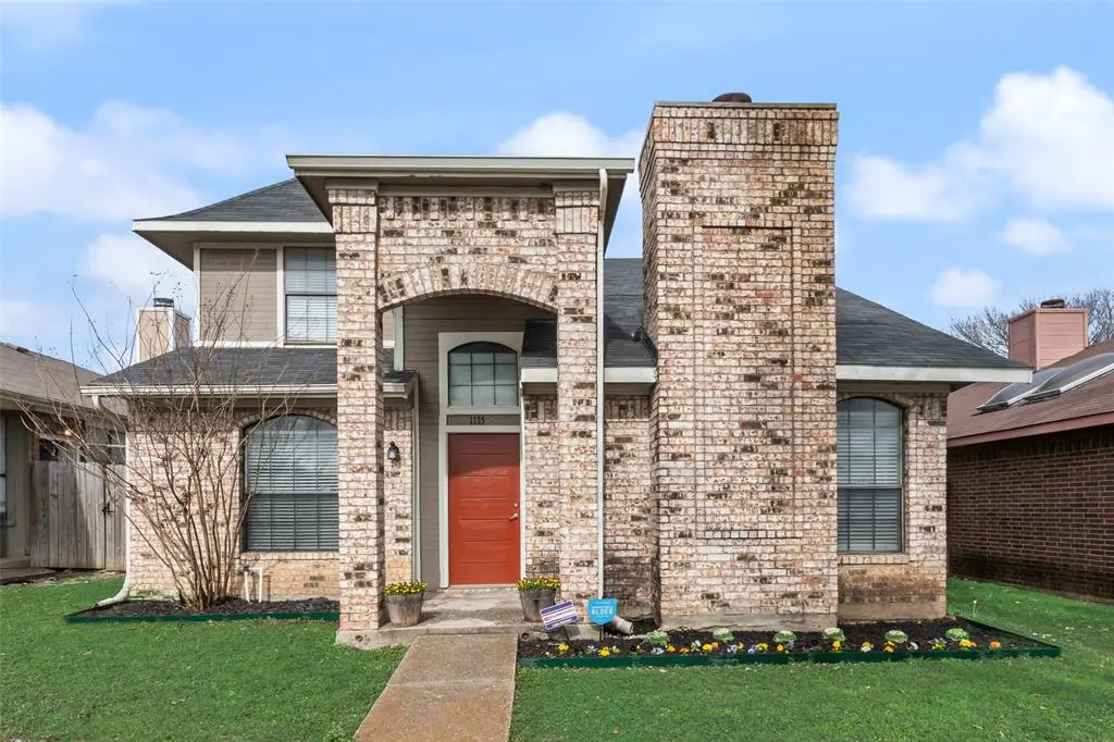 1135 Southpointe Drive, Desoto, TX 75115