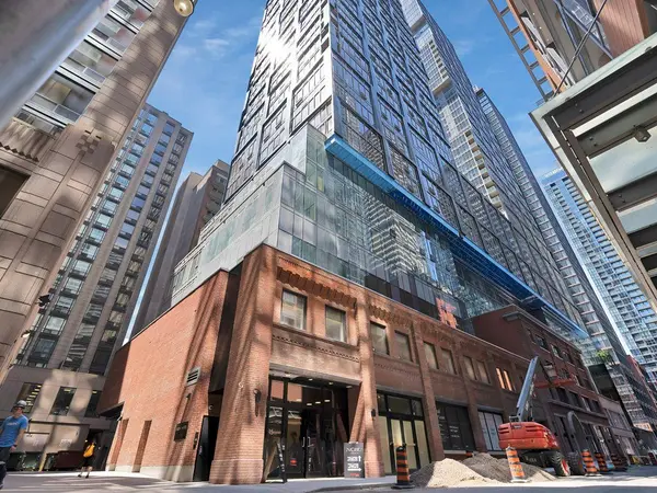 15 Mercer ST #710, Toronto C01, ON M5V 1H2