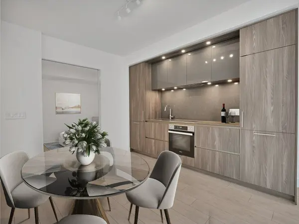 15 Mercer ST #710, Toronto C01, ON M5V 1H2