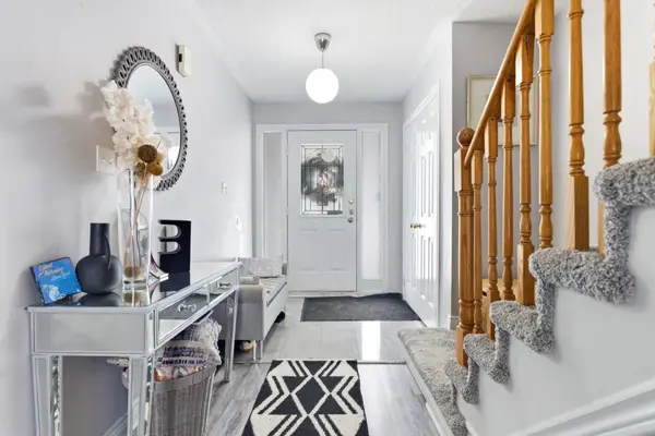 119 Brownstone CRES, Clarington, ON L1E 2Y3