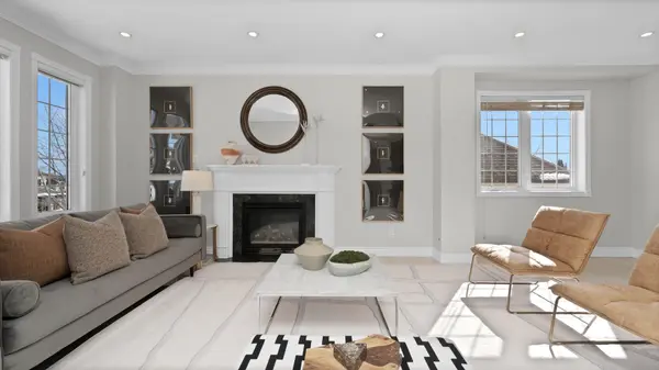 22 Appalachian RD, Vaughan, ON L6A 2V9