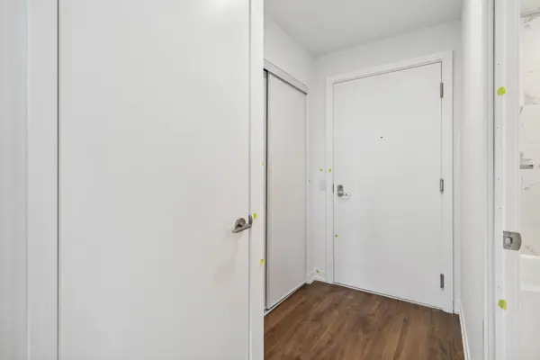 251 Masonry WAY #807, Mississauga, ON L5H 0B2