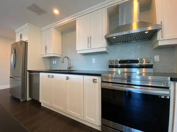 33 University AVE #1603, Toronto C01, ON M5J 2S7