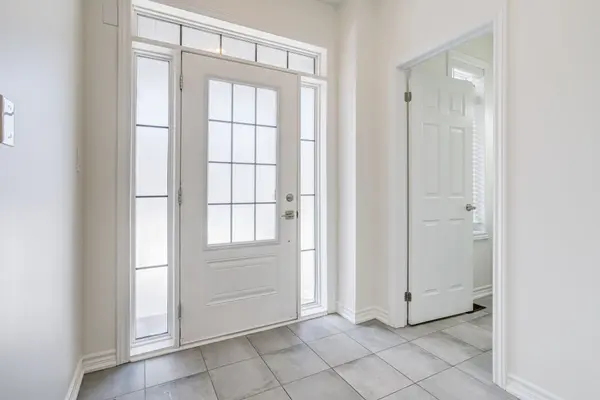 163 Crombie ST, Clarington, ON L1C 4A6