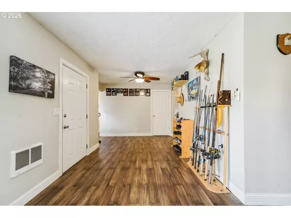 Longview, WA 98632,3381 NEBRASKA ST