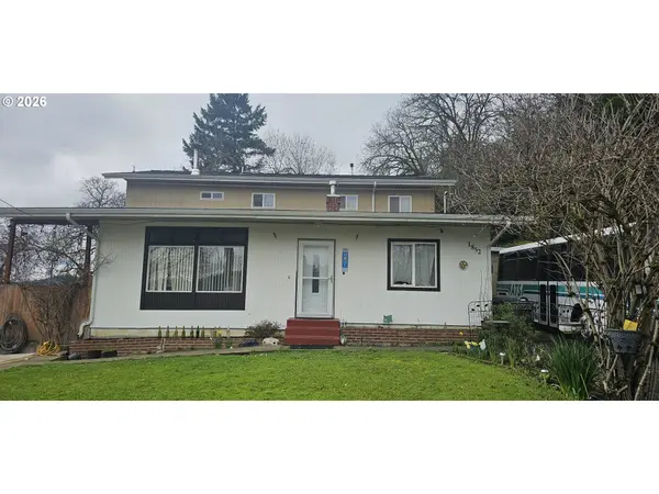 1852 NW DOGWOOD ST, Roseburg, OR 97471