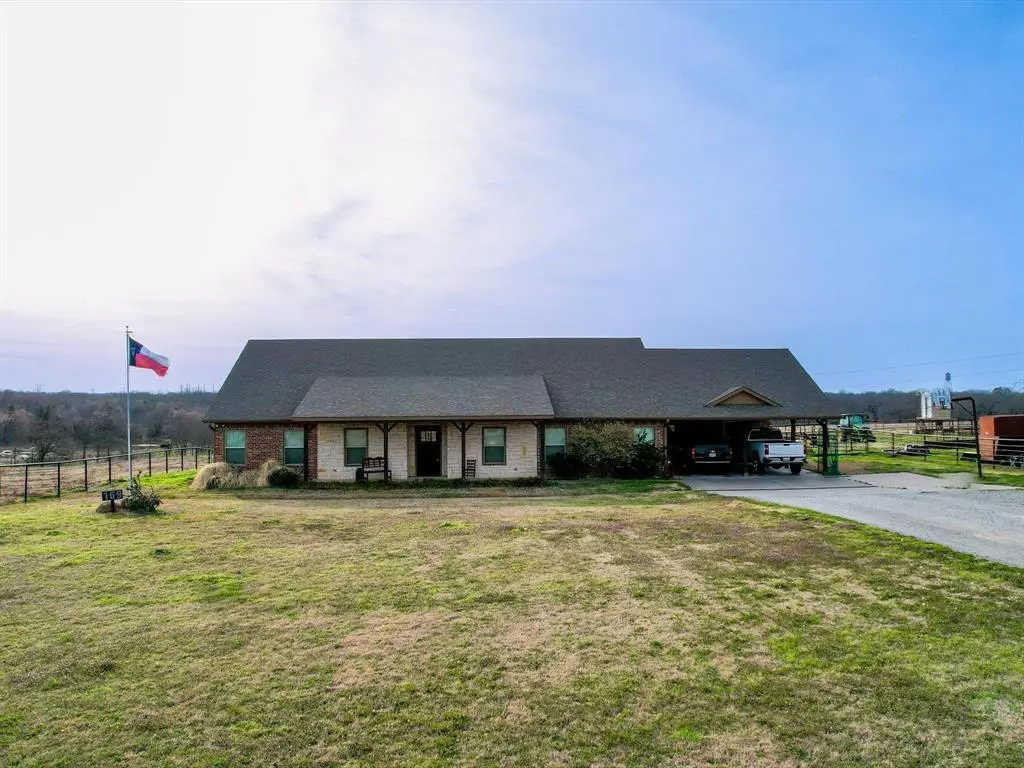 169 Sears Road, Bells, TX 75414