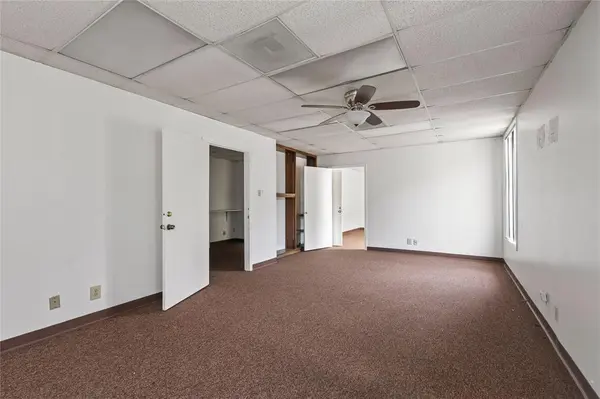 4915 Gus Thomasson Road, Mesquite, TX 75150