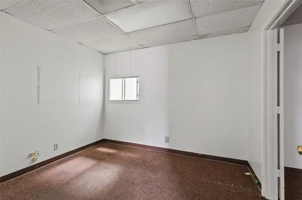 4915 Gus Thomasson Road, Mesquite, TX 75150