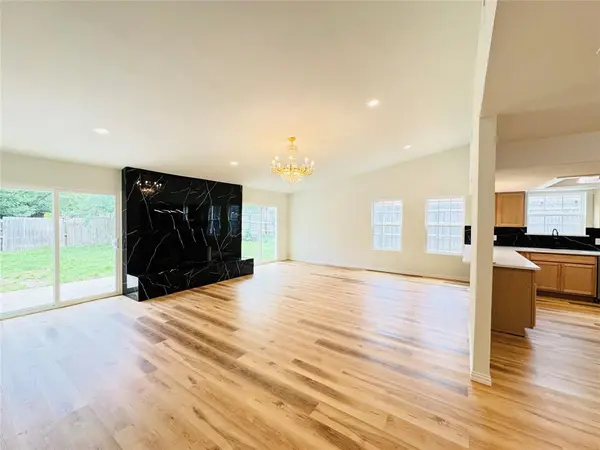 409 Bodart Lane, Fort Worth, TX 76108