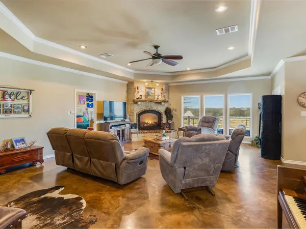 169 Sears Road, Bells, TX 75414