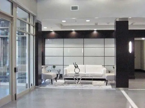 75 King Williams CRES #703, Richmond Hill, ON L4B 0C1