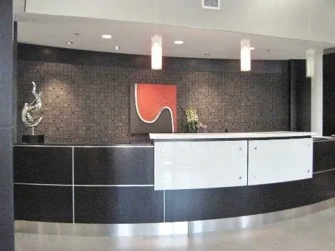 75 King Williams CRES #703, Richmond Hill, ON L4B 0C1