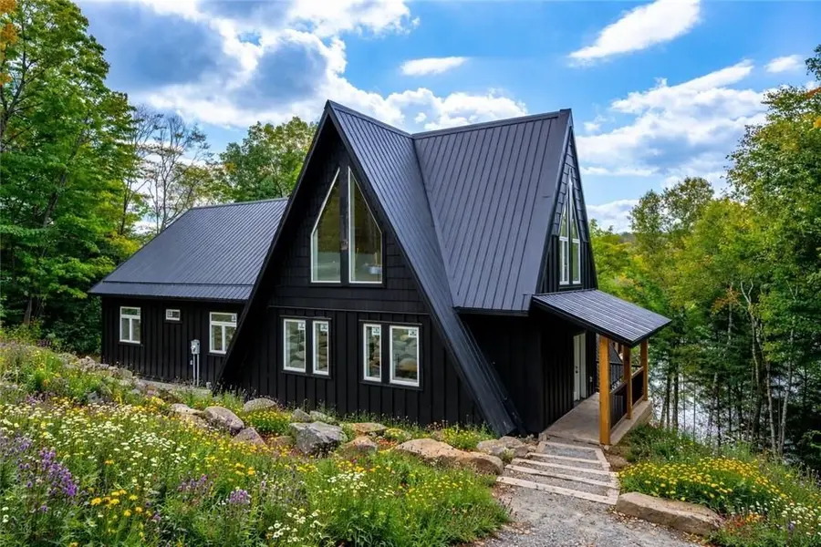 1295 Wenona Lake RD, Dysart Et Al, ON K0M 1S0