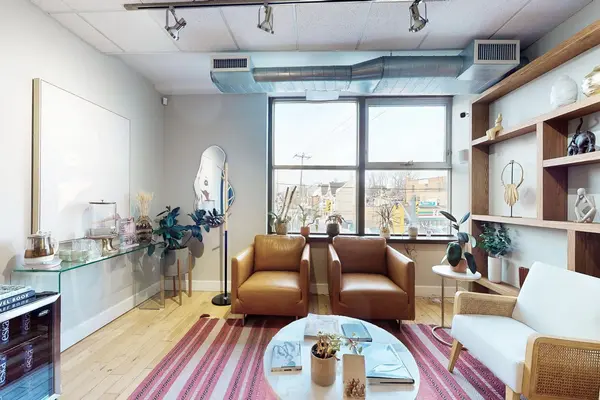 1269 Dundas ST W #300, Toronto C01, ON M6J 1H1