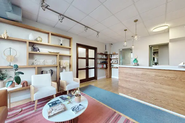 1269 Dundas ST W #300, Toronto C01, ON M6J 1H1