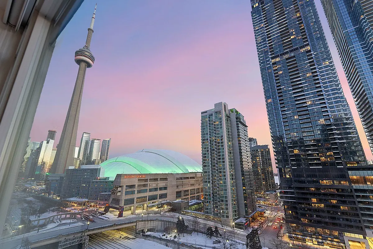 381 Front ST W #1810, Toronto C01, ON M5V 3R8