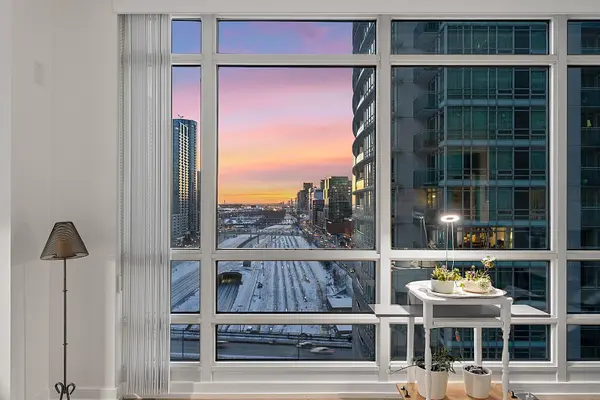 381 Front ST W #1810, Toronto C01, ON M5V 3R8