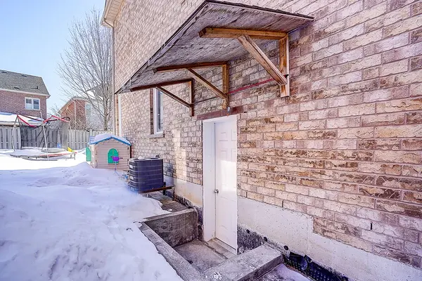 31 Waite CRES, Whitchurch-stouffville, ON L4A 0B5