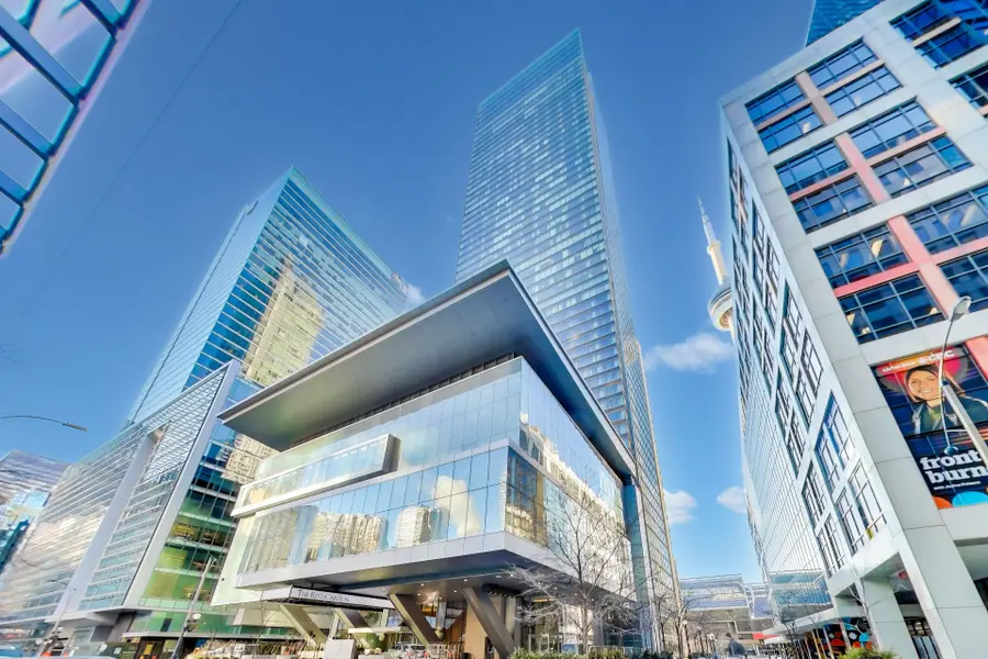 183 Wellington ST W #3503, Toronto C01, ON M5V 0A1