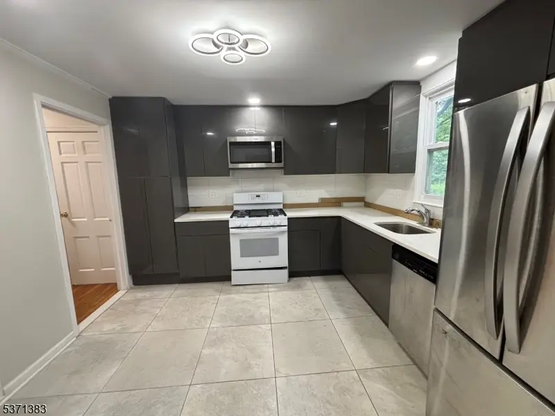 360 W South Orange Ave, South Orange Village Twp., NJ 07079