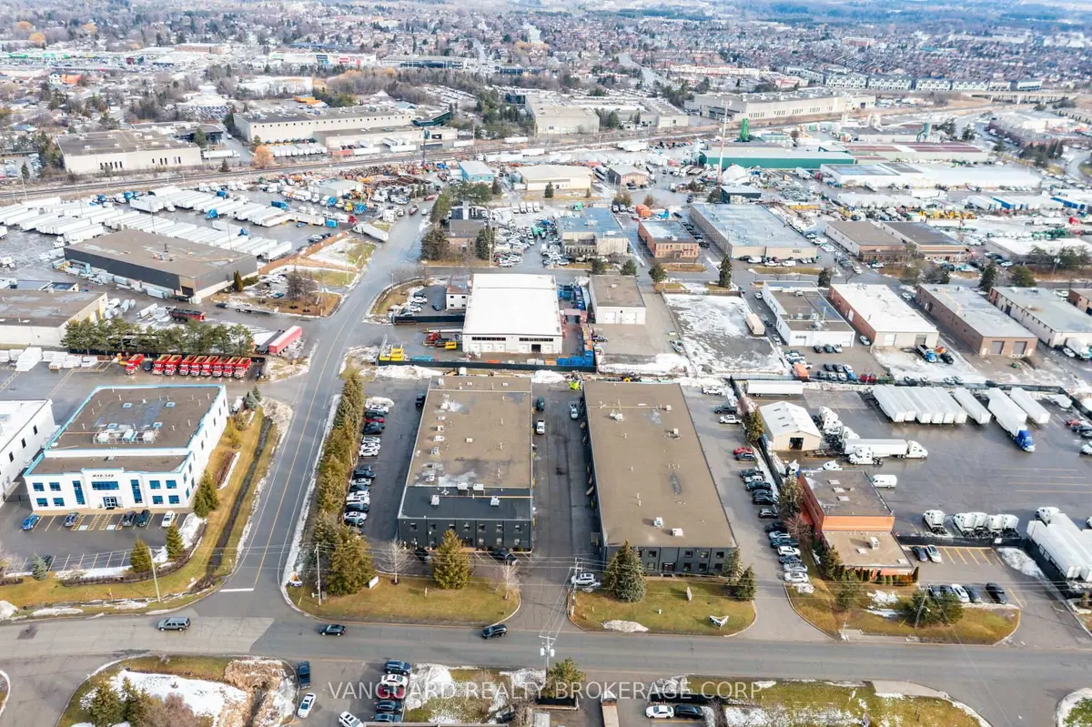 11 Holland DR #9, Caledon, ON L7E 1G7