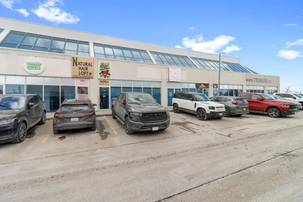 27 Roytec RD #1A, Vaughan, ON L4L 8E3