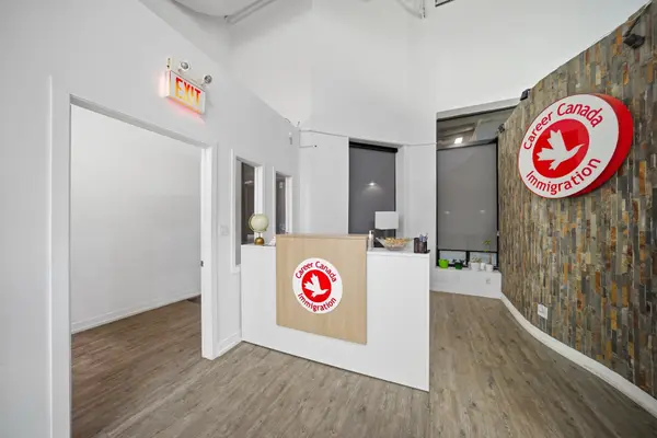 775 Pacific RD #31, Oakville, ON L6L 6M4