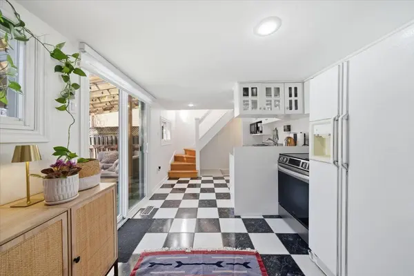 72 Thirteenth ST, Toronto W06, ON M8V 3H6