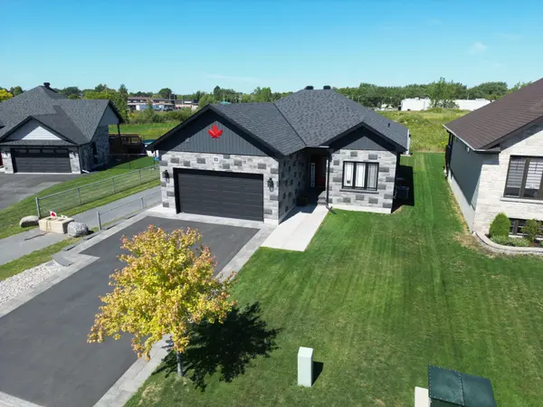 109 Bellwood DR, Cornwall, ON K6H 7M3