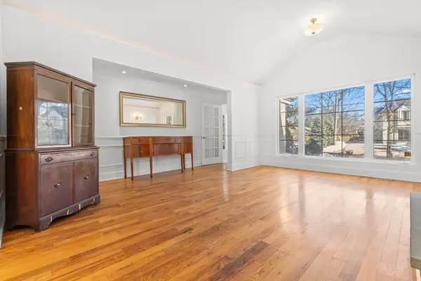 560 Meadow Wood RD, Mississauga, ON L5J 2S3