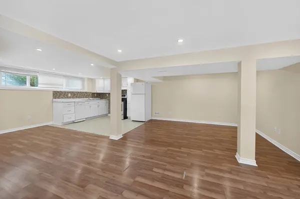 3567 Queenston DR #Lower Level, Mississauga, ON L5C 2G8