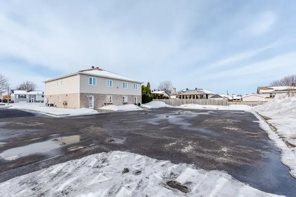 1101 Gretchen CT, Cornwall, ON K6H 6T2