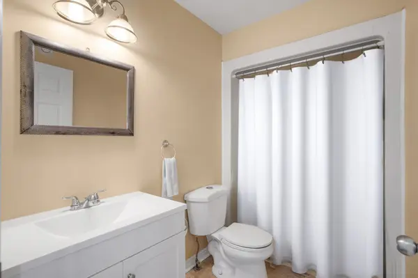 40 Lori LN, North Dundas, ON K0C 2H0