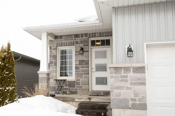 22 Walnut CRES, Belleville, ON K8N 0E4