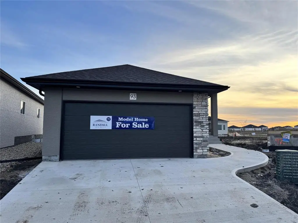 100 GRANDE POINTE MEADOWS BLVD, Grande Pointe, MB R5A 0C3