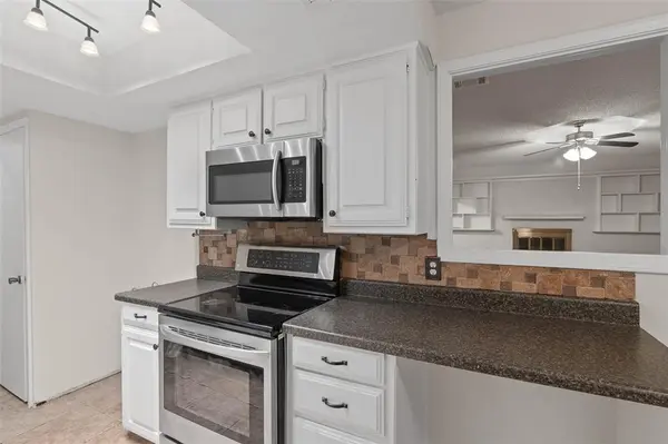 1304 Bradley Court, Cleburne, TX 76033