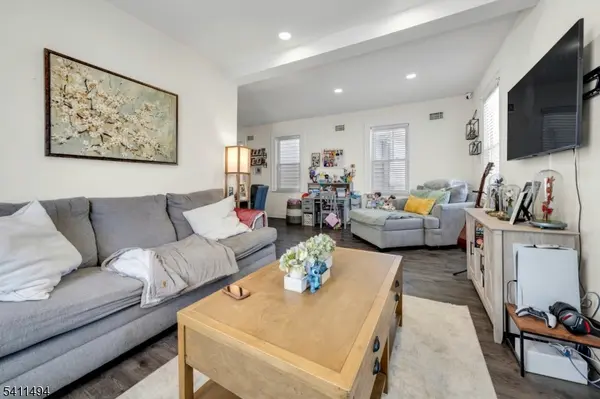 632 Chase Ave, Lyndhurst Twp., NJ 07071