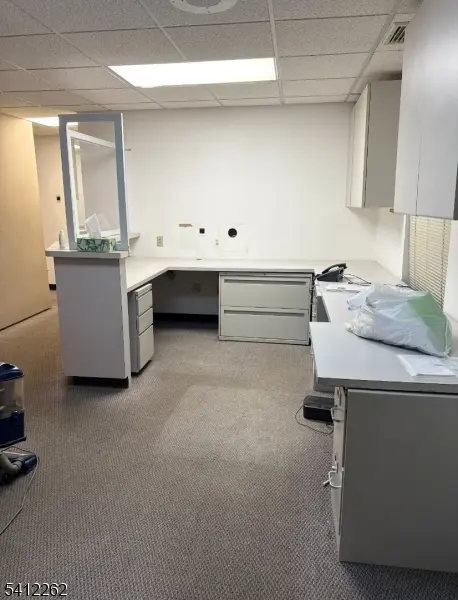 1 Manor Dr, Hampton Boro, NJ 08827