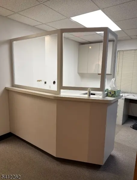 1 Manor Dr, Hampton Boro, NJ 08827