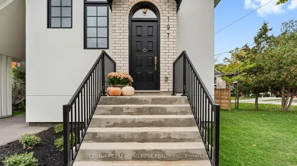 197 Glen Oak DR, Oakville, ON L6K 2J3