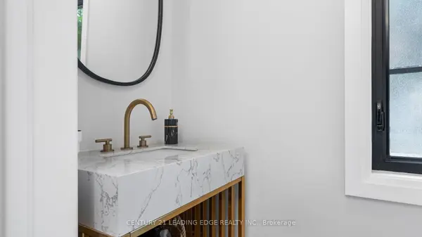 197 Glen Oak DR, Oakville, ON L6K 2J3