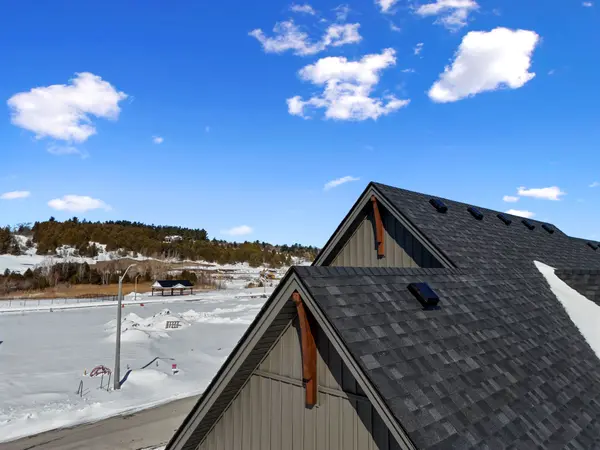 1 Merriman CT, Cramahe, ON K0K 1S0