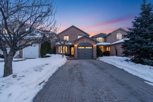 27 Beaverton DR, Hamilton, ON L8W 3K9