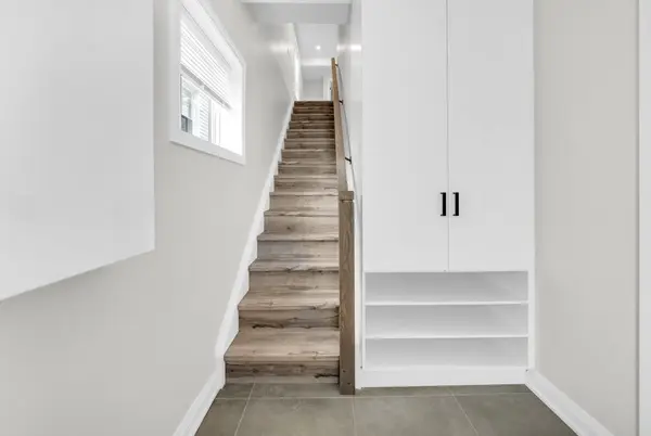 124 Church ST, Kitchener, ON N2G 2S4